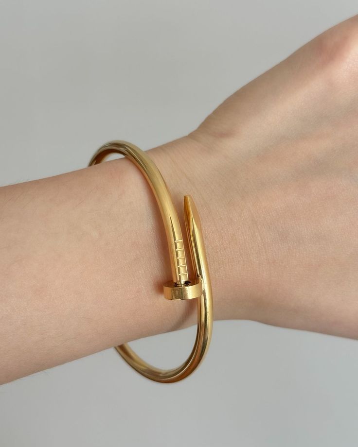 Aurum Nail Bangle