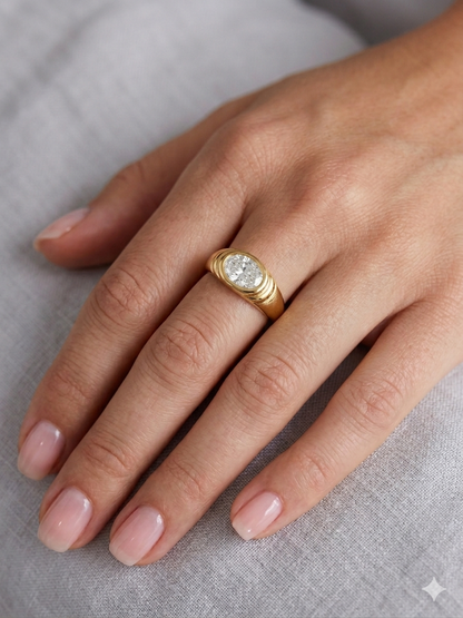Celeste Oval Band